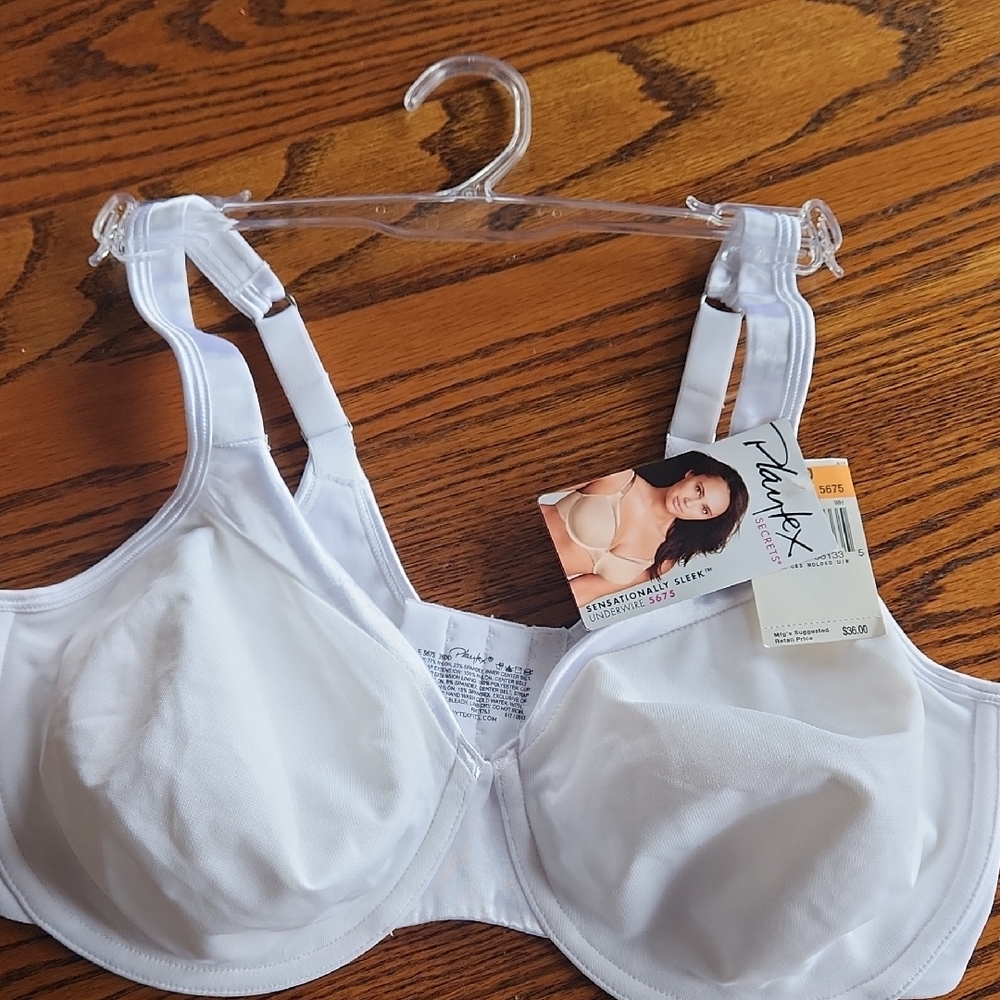 Playtex White Full-Coverage Bra with Molded Cups